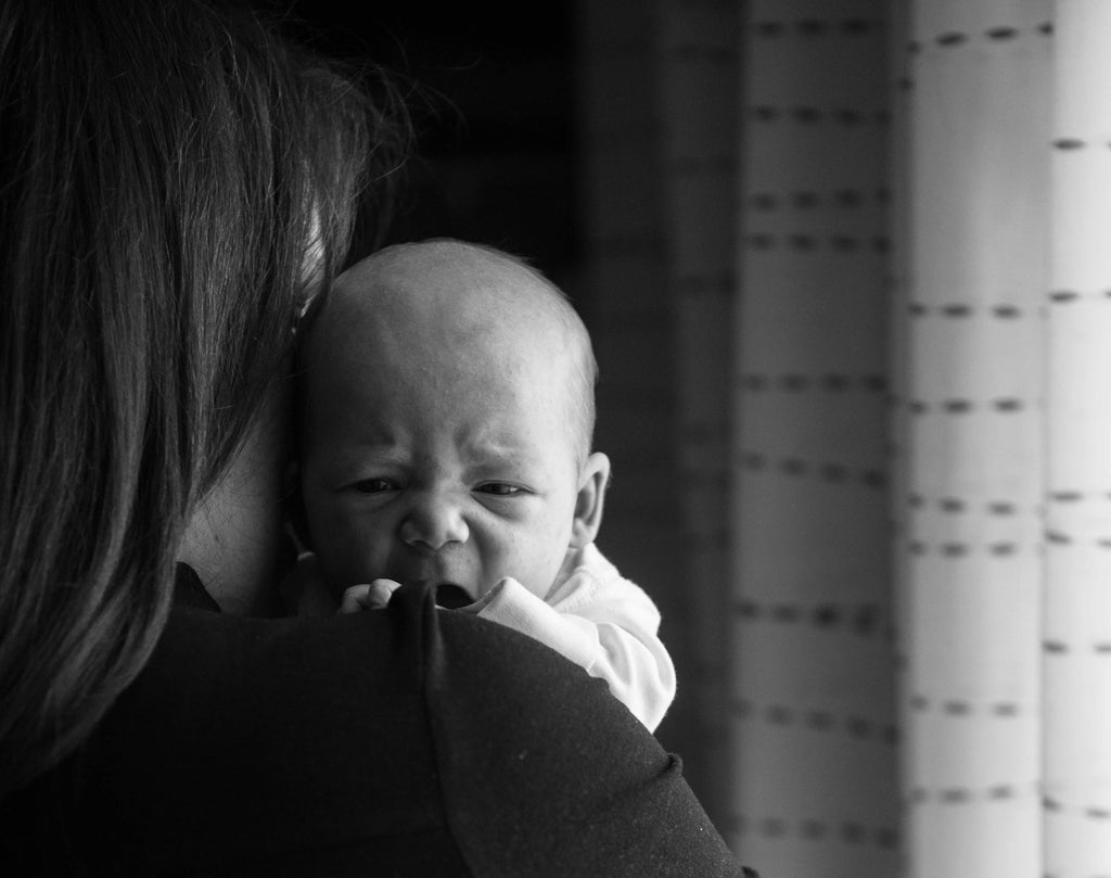 Bambino che piange.